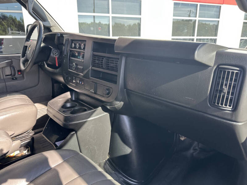 2023 Chevrolet Express 2500