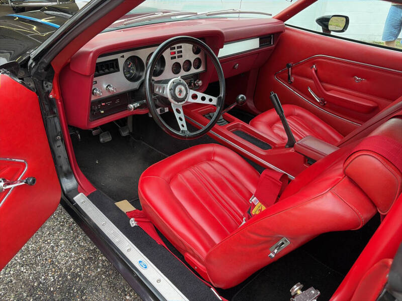1977 Ford Mustang  2