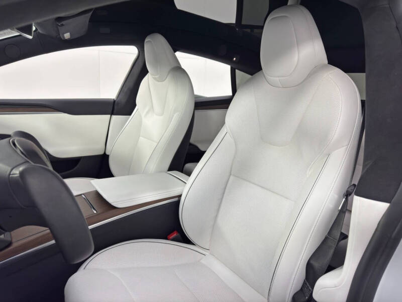 2021 Tesla Model S Plaid