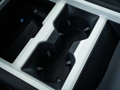 2025 Land Rover Defender 110 P500 X-Dynamic SE