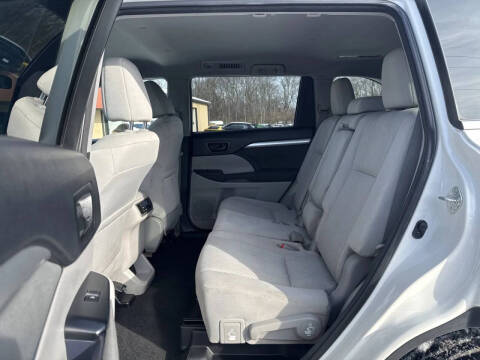 2015 Toyota Highlander LE