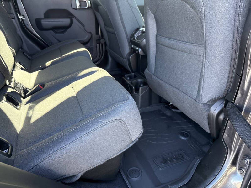 2026 Jeep Gladiator Willys