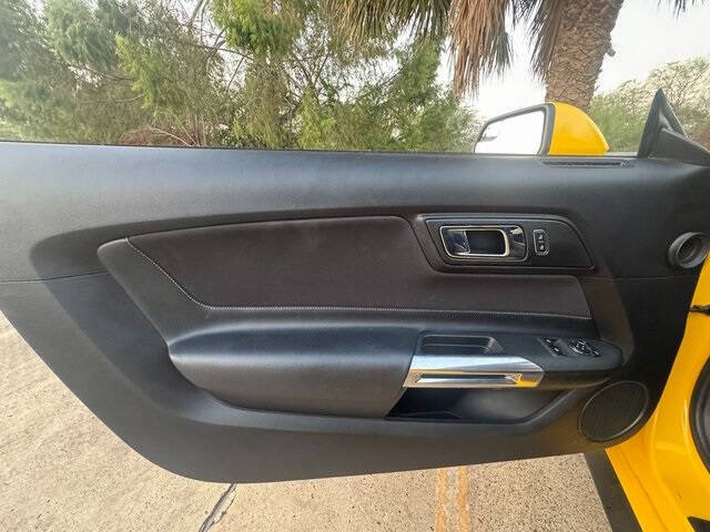 2017 Ford Mustang V6