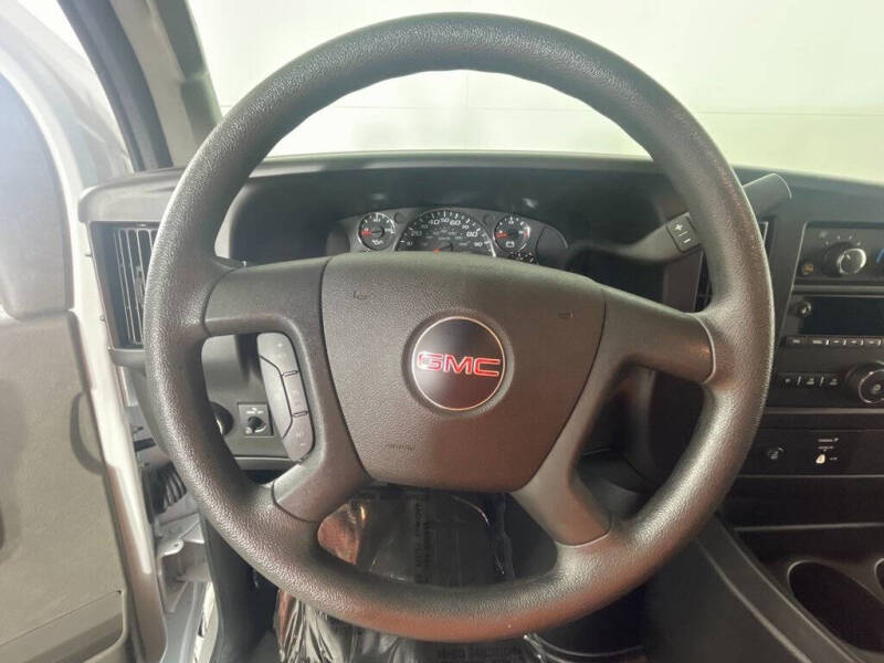 2023 GMC Savana 2500