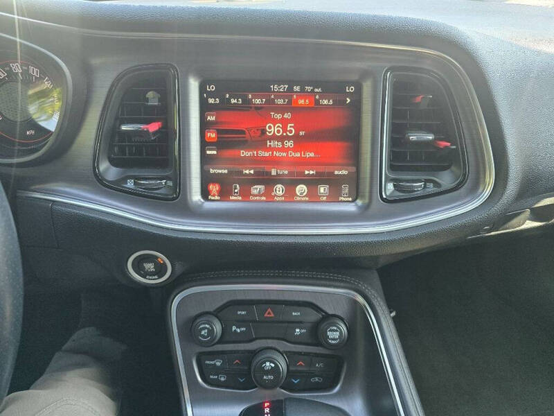 2016 Dodge Challenger SXT