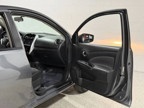 2019 Nissan Versa SV