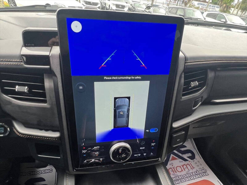 2023 Ford Expedition MAX Platinum