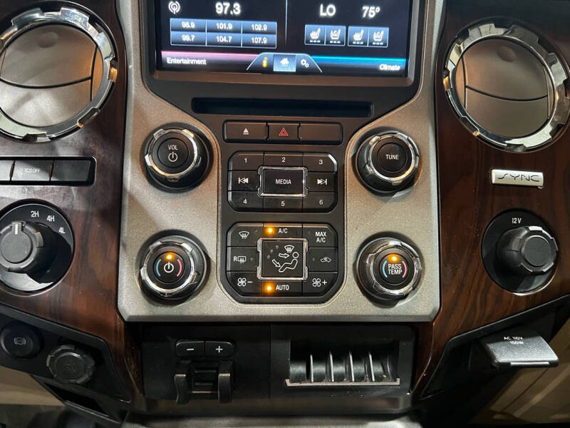 2015 Ford F-450 Super Duty Lariat