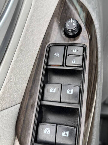 2017 Toyota Sienna XLE 8-Passenger