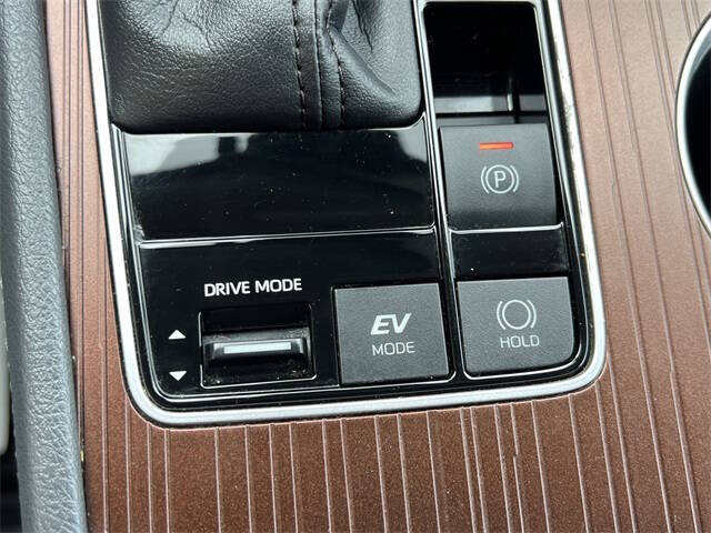 2022 Toyota Sienna LE 8-Passenger