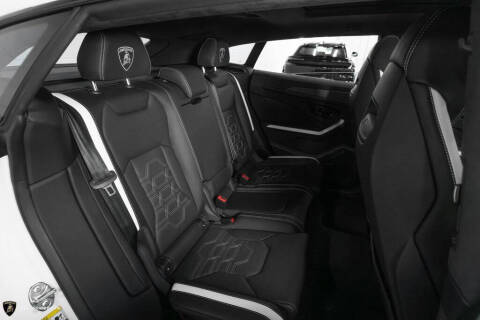 2025 Lamborghini Urus SE