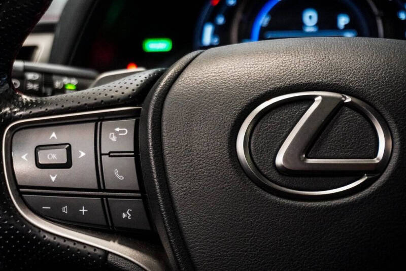 2023 Lexus UX 250h F SPORT Handling