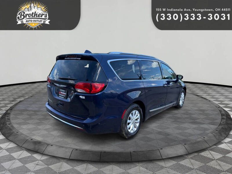 2019 Chrysler Pacifica Touring L