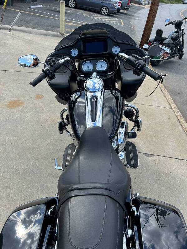 2021 Harley-Davidson Road Glide FLTRX