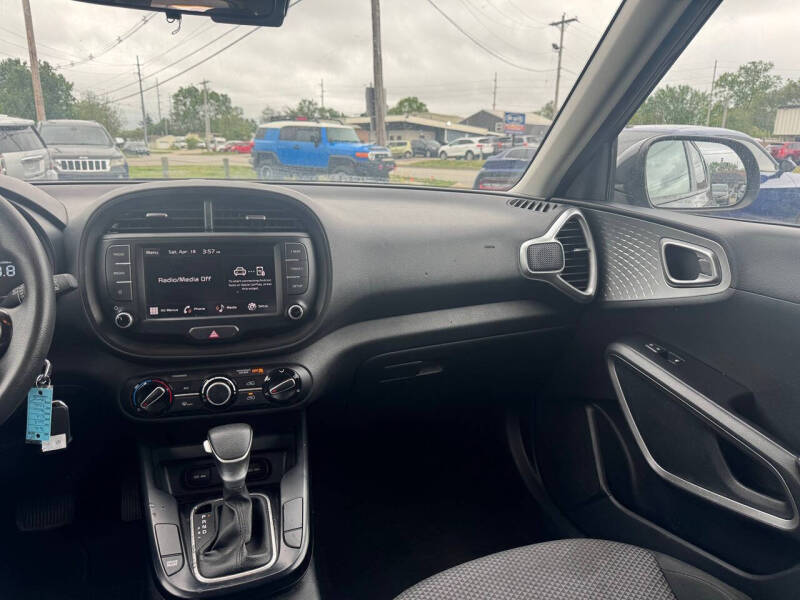 2023 Kia Soul LX