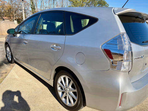 2012 Toyota Prius v Five