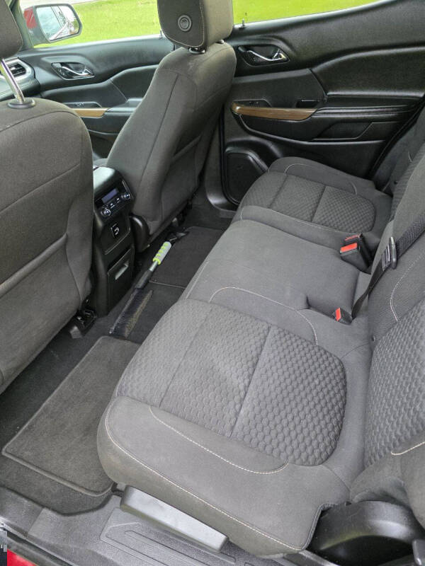2017 GMC Acadia SLE-1