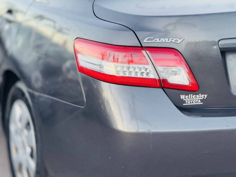 2011 Toyota Camry LE