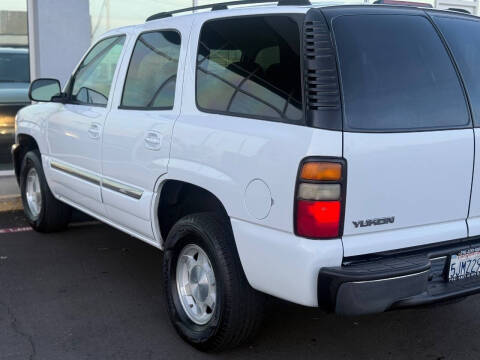 2004 GMC Yukon SLE