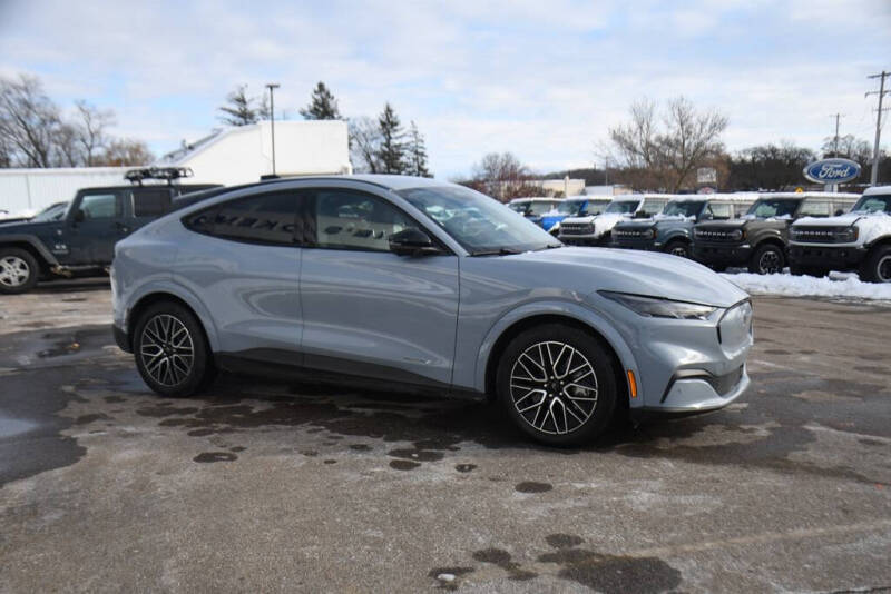 2025 Ford Mustang Mach-E Premium