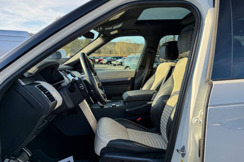 2023 Land Rover Discovery P360 HSE R-Dynamic