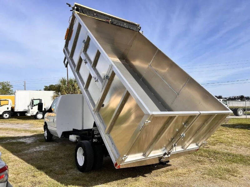 2011 Ford E-Series E-450 SD