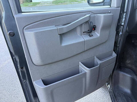 2017 Chevrolet Express LT 3500