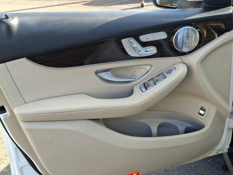 2018 Mercedes-Benz GLC GLC 300 4MATIC