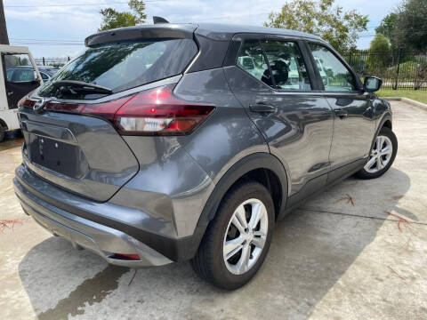 2022 Nissan Kicks S