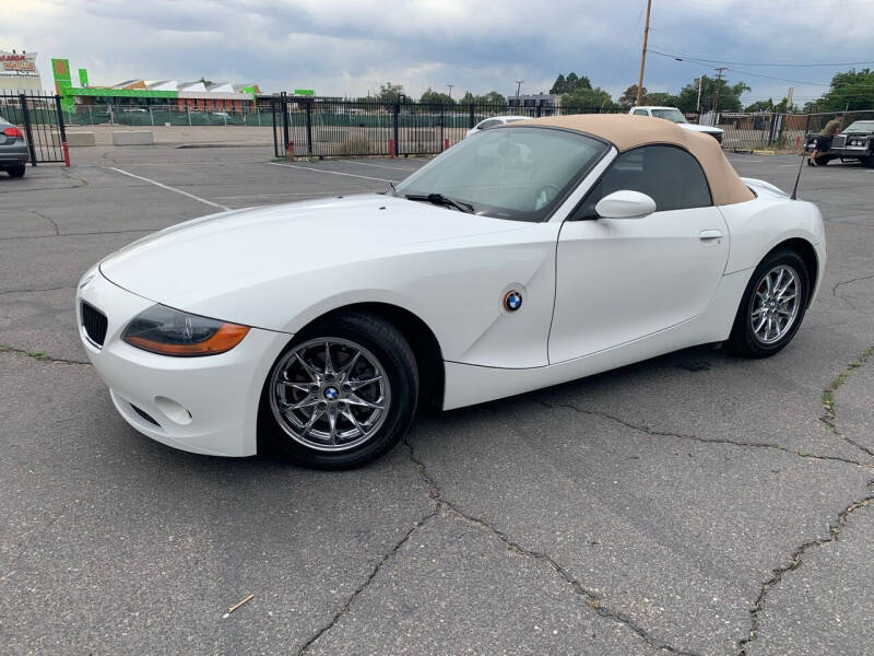 2003 BMW Z4 for sale at GREAT CHOICE AUTO SALES LLP in Albuquerque NM