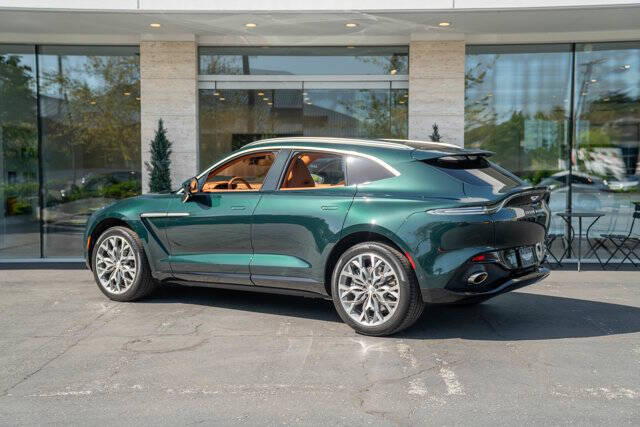 2021 Aston Martin DBX 2