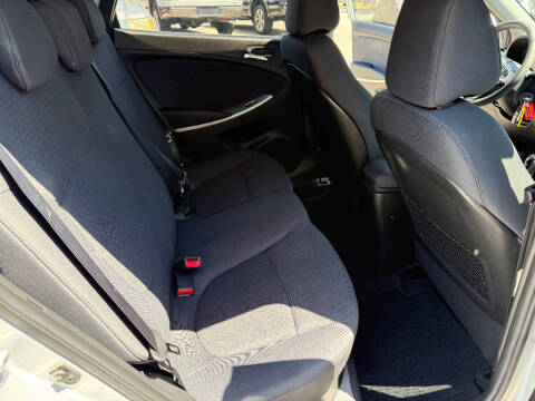 2013 Hyundai Accent SE