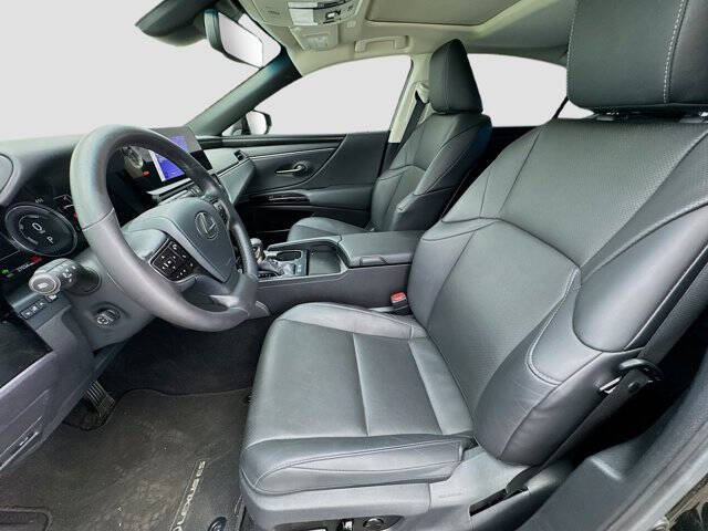 2025 Lexus ES 300h
