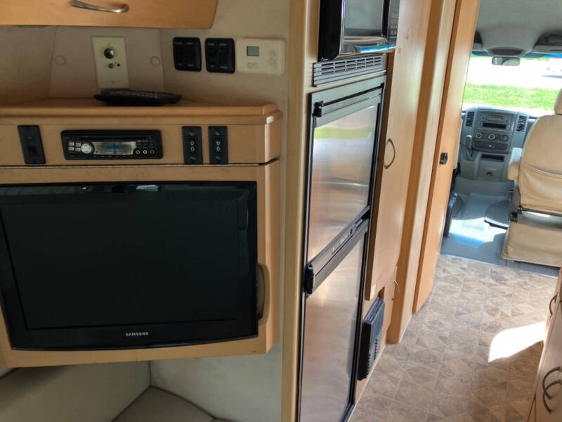 2009 Pleasure Way Plateau TS