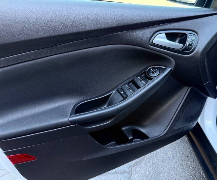 2017 Ford Focus SE