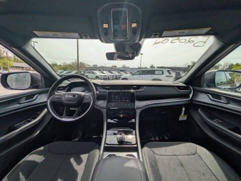 2025 Jeep Grand Cherokee L Laredo X