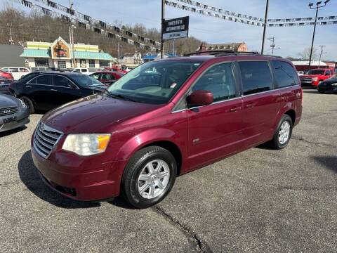 2008 Chrysler Town and Country for sale at SOUTH FIFTH AUTOMOTIVE LLC in Marietta OH
