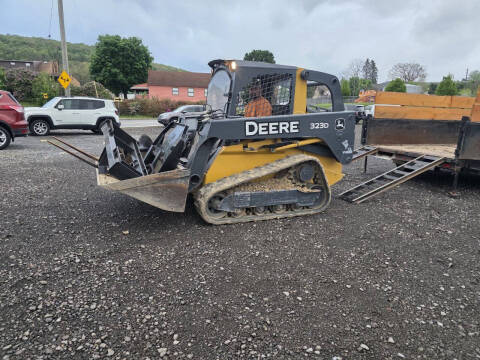 2010 John Deere CV Chassis