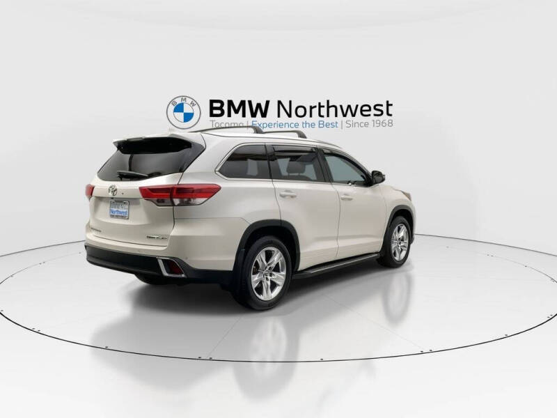2017 Toyota Highlander