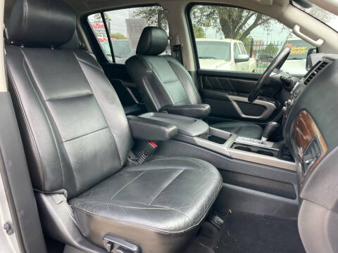 2015 Nissan Armada SV