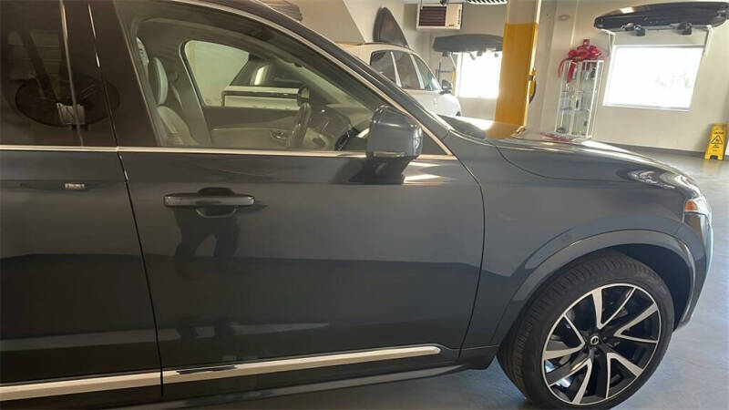 2023 Volvo XC90 B6 Plus Bright Theme 7P