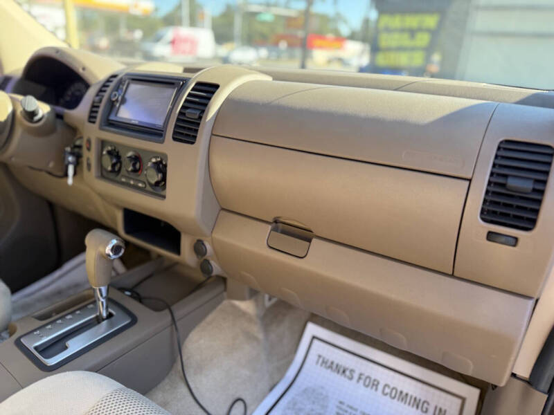 2005 Nissan Frontier SE