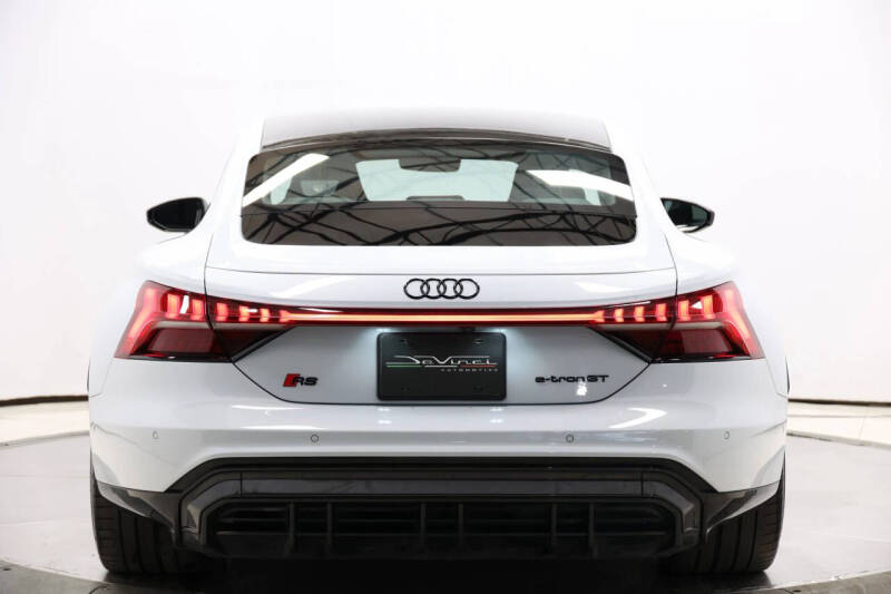 2022 Audi RS e-tron GT quattro