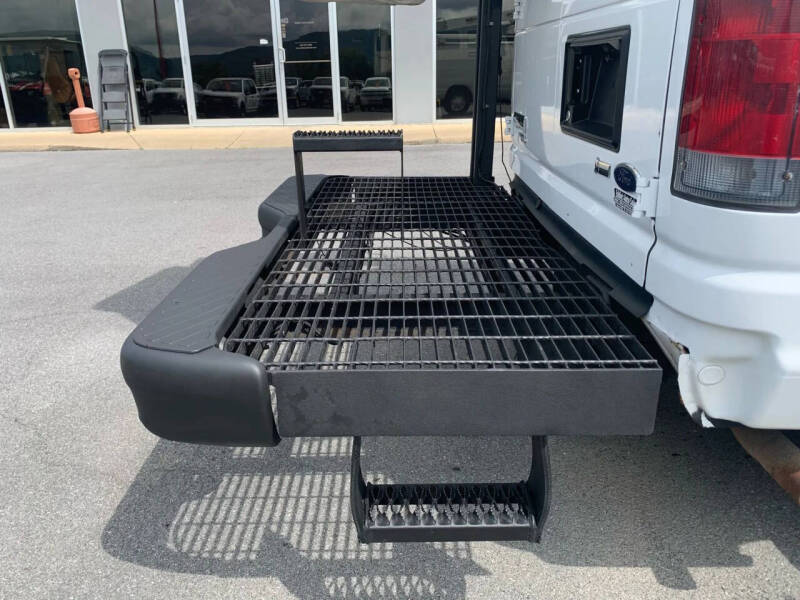 2012 Ford E-Series E-350 SD