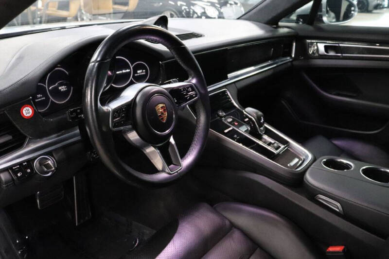 2017 Porsche Panamera Turbo