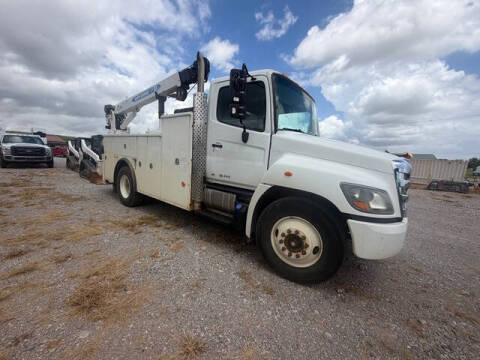 2017 Hino 338