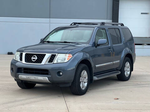 2008 Nissan Pathfinder for sale at Clutch Motors in Lake Bluff IL