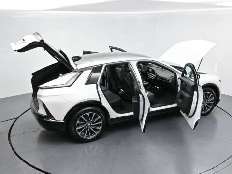 2024 Cadillac LYRIQ Sport 2