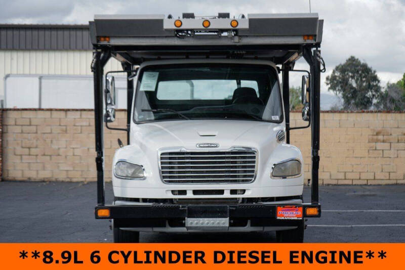 2023 Freightliner M2 106