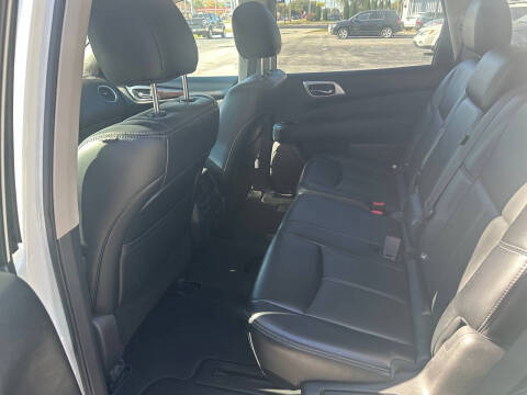 2015 Nissan Pathfinder SL